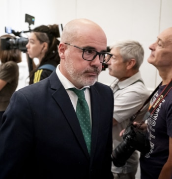 Dimite el delegado del Gobierno en Madrid por haber sido excluido de [...]