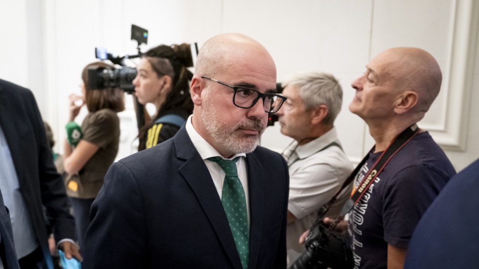 El PSOE de Madrid se revuelve contra la ‘traición’ del delegado de Gobierno a cinco semanas de las elecciones: “No estaba a la altura del cargo”
