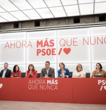 El PSOE estudia concurrir con la izquierda en una lista unitaria al [...]