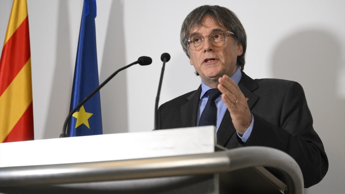 Puigdemont mantiene en el aire la fecha de su vuelta y celebra desde Waterloo la "derrota" de los poderes públicos