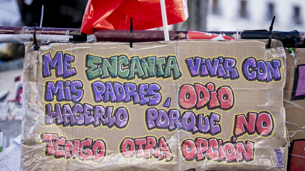 La falta de dinero para la entrada es el principal freno a la compra de vivienda, según el CIS
