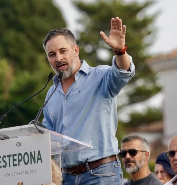 Abascal arranca la precampaña de Vox prometiendo vivienda, pensiones y remigración: "No [...]