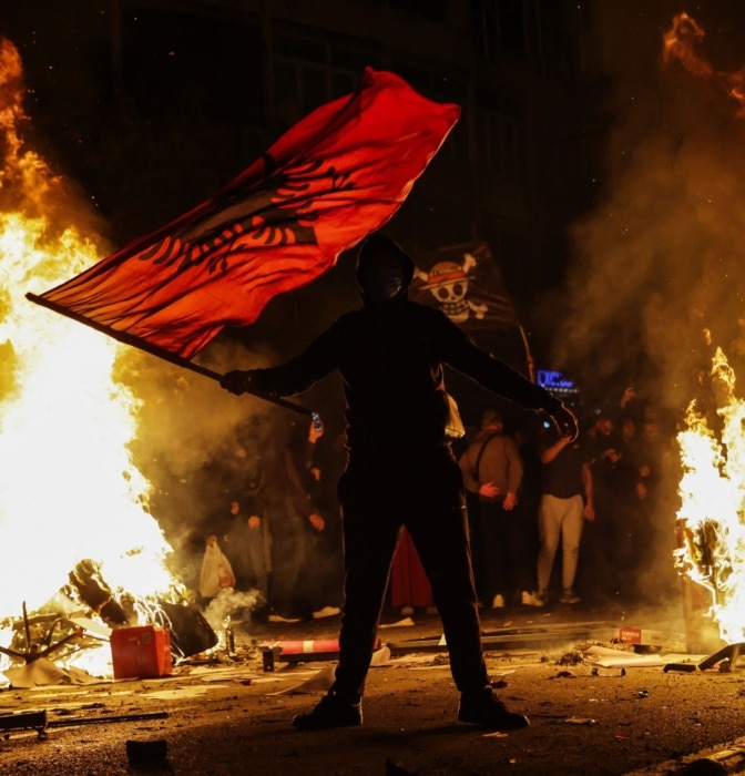 Protestas en Albania: un país entre los resorts de la familia Trump, la mirada de la UE y el hartazgo ciudadano 