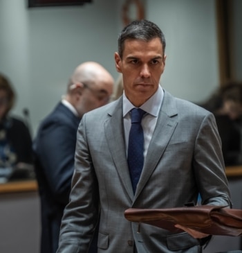 La Junta Electoral advierte a Sánchez que bordea "el límite de lo [...]