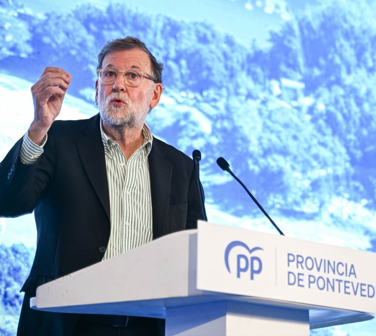 Rajoy, sobre el "momento" de Feijóo: "Lo que necesita, aunque ya lo tiene, pero tenemos que ser activos, es tenernos a nosotros"
