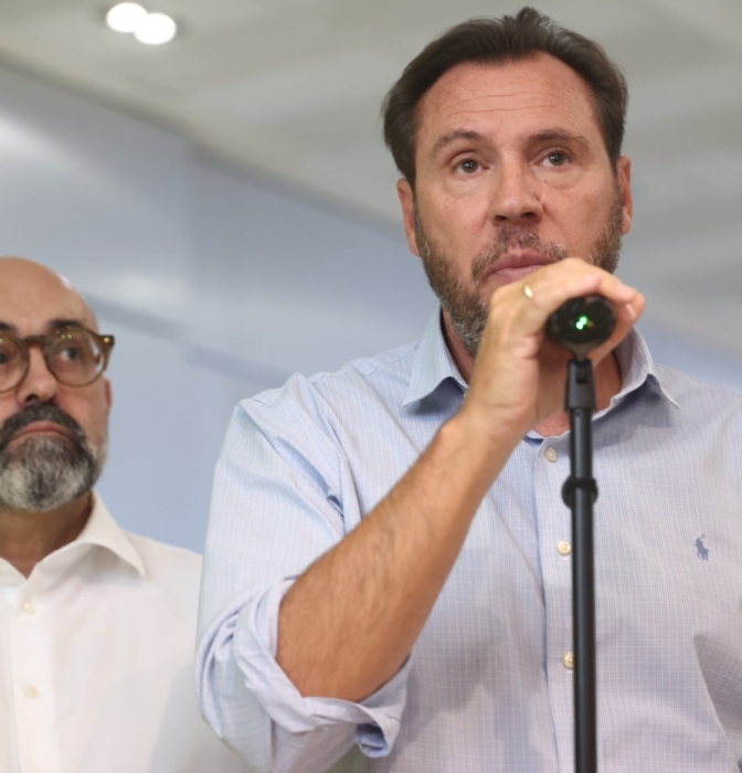 El segundo accidente de tren en menos de un año debilita a Puente y rompe la campaña del PSOE a un mes del 29-N 