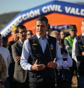 Sánchez promete "contundencia" tras el siniestro de Urda: "No es asumible sufrir [...]
