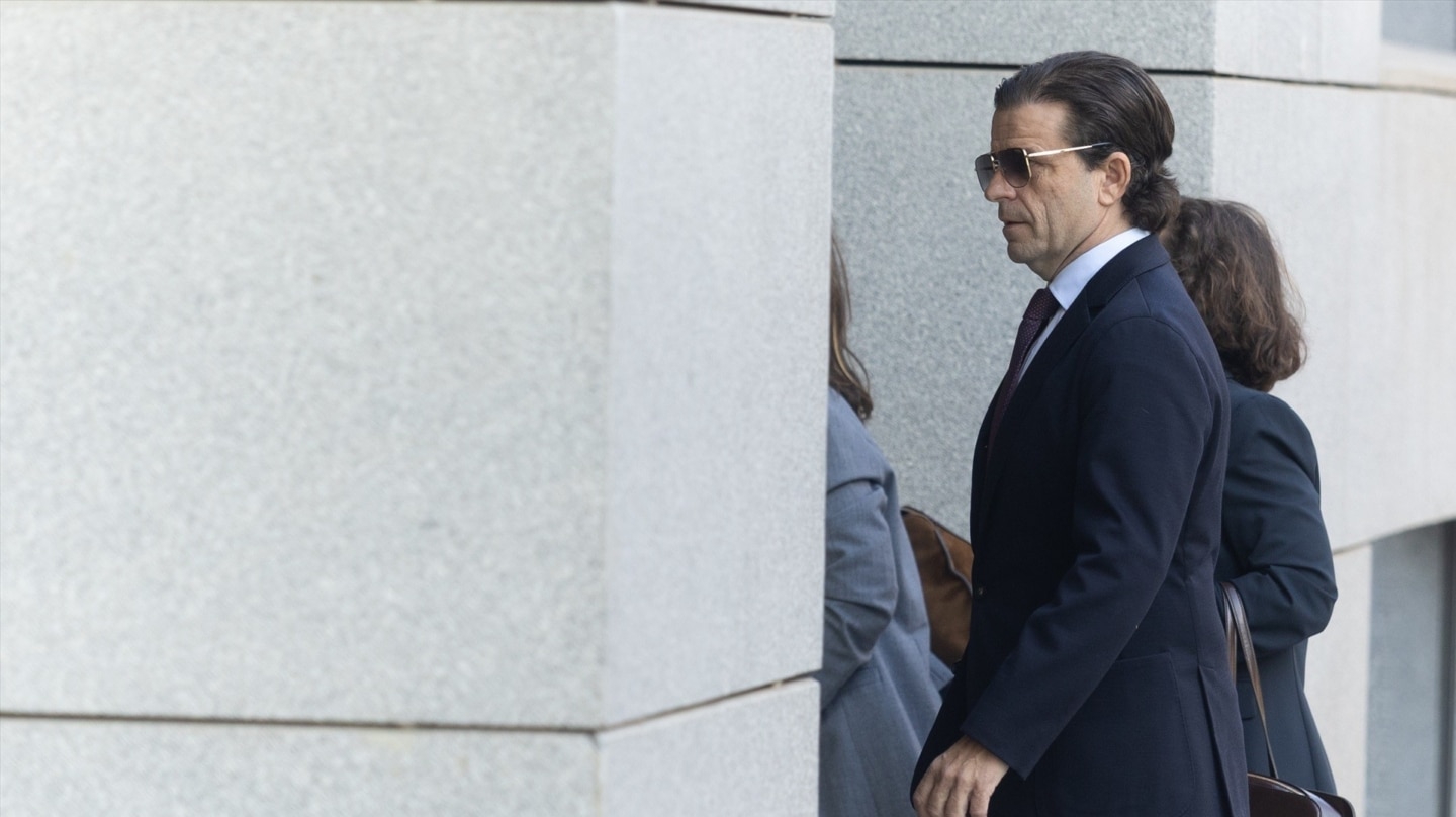 El exjuez Luis Sáenz de Tejada a su llegada a la Audiencia Nacional para declarar como investigado por el caso ‘Leire Díez’