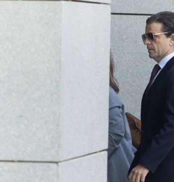 Sáenz de Tejada niega haber recibido ningún encargo de Leire Díez y [...]