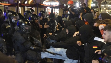 Una protesta por la vivienda reúne a 20.000 personas en Barcelona y acaba con cargas policiales