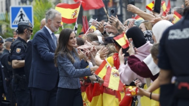 Los reyes en la orilla de España