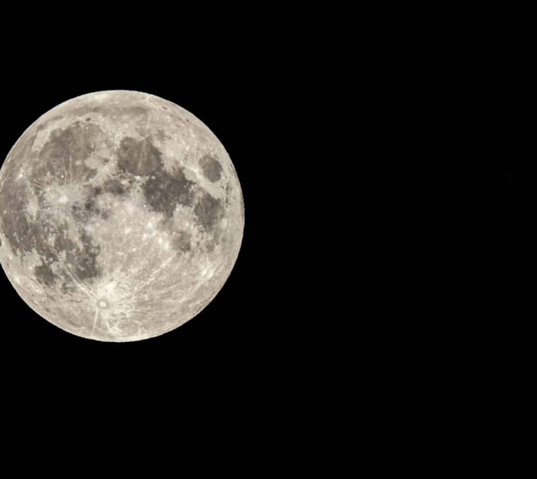 Luna llena de octubre 2026: cuándo es, cómo verla y las ventajas por el cambio de hora en España