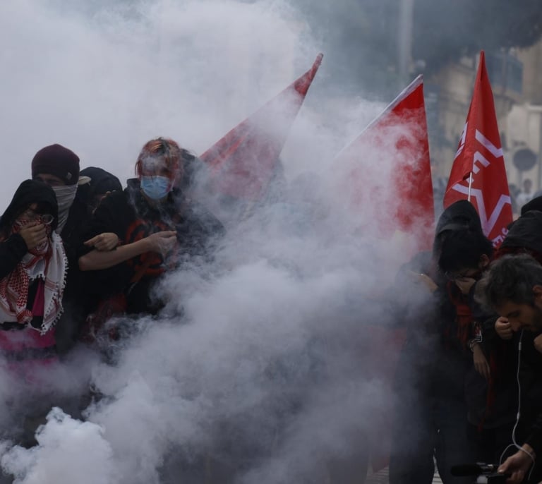Mélenchon aprovecha la movilización estudiantil para impulsar su candidatura a la Presidencia