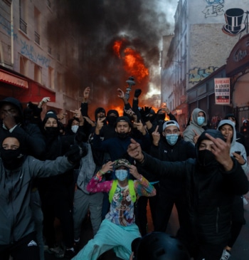 Quiénes atizan la violencia que amenaza a la democracia en Europa