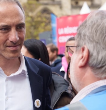 La esperanza de una tercera vía entre Le Pen y Mélenchon: Glucksmann [...]