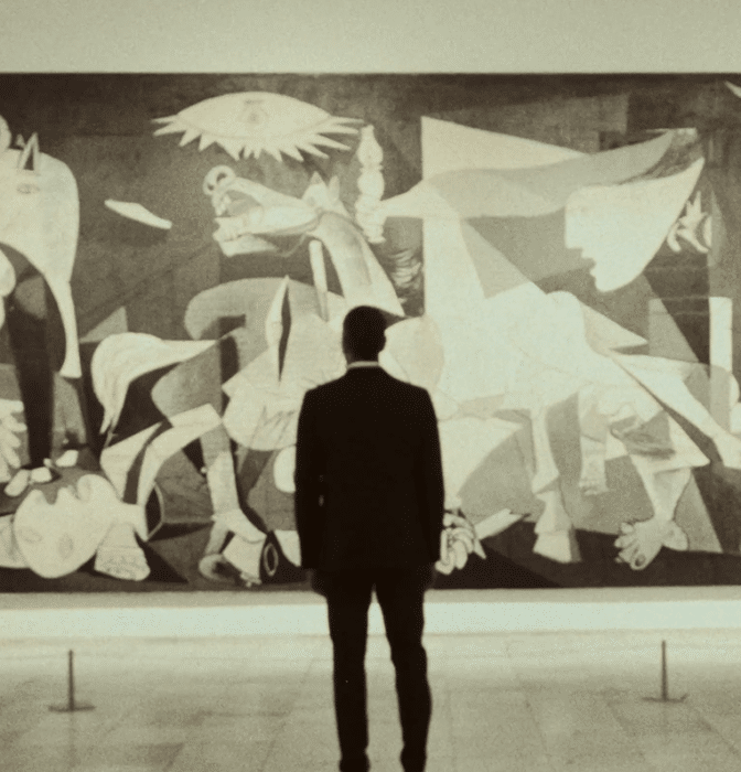 Sánchez se graba un vídeo ante el Guernica de Picasso para reivindicar [...]