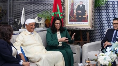 La reunión de la nueva primera ministra con un excomisario acusado de torturas provoca indignación en Marruecos