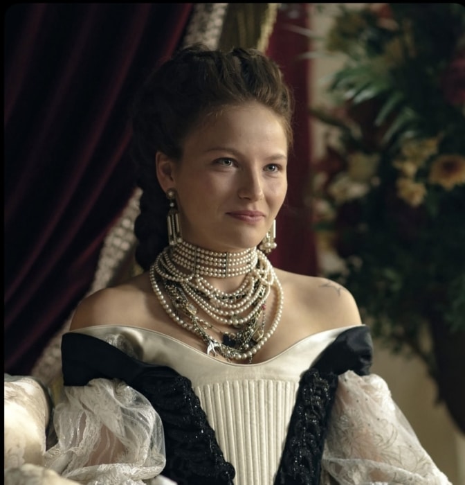 Vuelve 'La emperatriz' a Netflix: qué es real y qué es ficción [...]