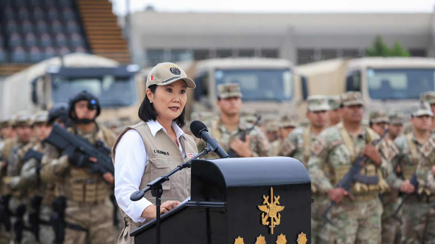 Keiko Fujimori, presidenta de Perú, habla durante la presentación del 'comando unificado' para enfrentar la delincuencia.