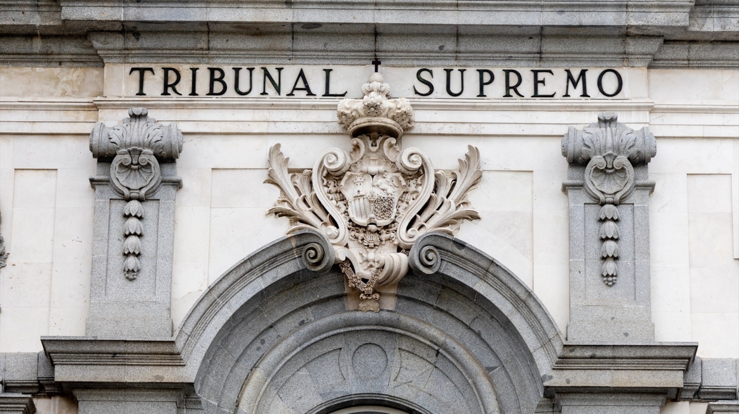 El Tribunal Supremo da cinco días al Gobierno para entregar la lista de afectados por la ley de nietos