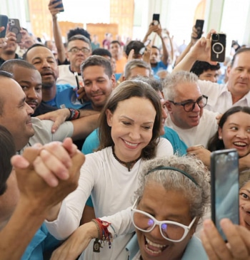 María Corina Machado regresa a Venezuela en un claro desafío a Delcy [...]