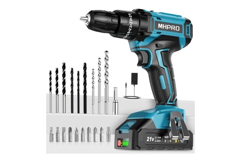 Taladro percutor a batería MHPRO de 21 V en color azul con batería y accesorios