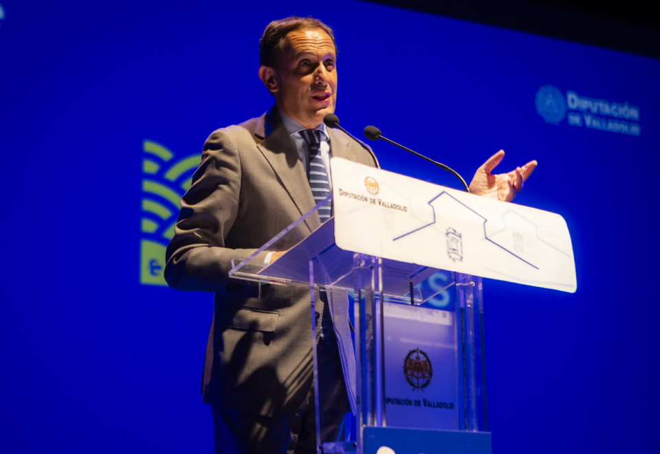 Conrado Íscar, presidente de la Diputación de Valladolid, durante su intervención en el homenaje