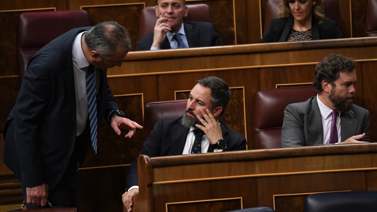 De Espinosa a Ortega Smith, una «desactivación» de críticos que Vox celebra