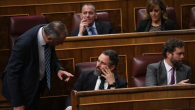 De Espinosa de los Monteros a Ortega Smith, una "desactivación" de críticos que Vox celebra