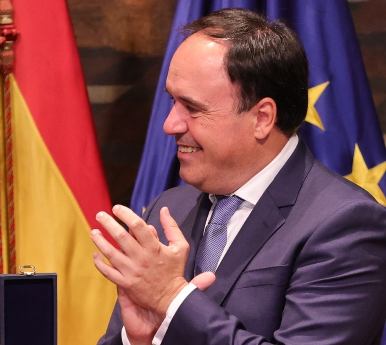 Pérez Llorca apela al "esfuerzo colectivo" para situar a la Comunitat Valenciana como referente de prosperidad y autonomía