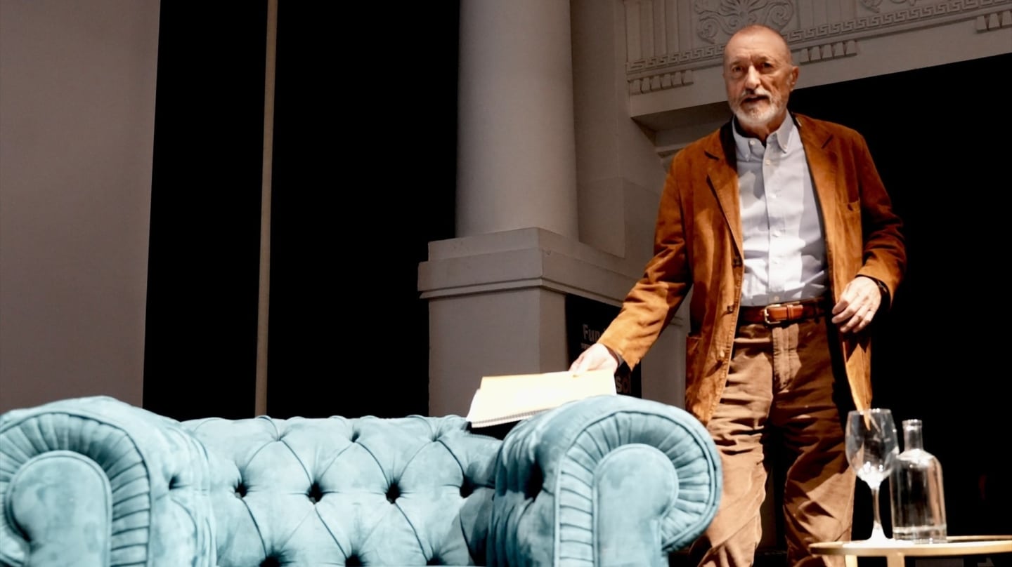 El escritor Arturo Pérez-Reverte