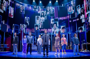 ‘Querido Evan Hansen’, la sanadora historia de una mentira viral de los [...]