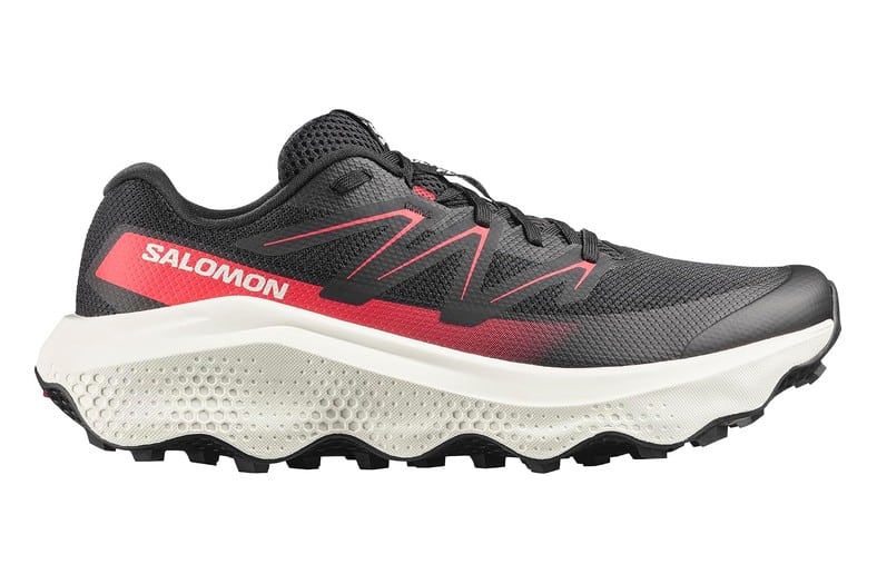 Zapatillas de trail Salomon Ultra Flow 2 para hombre en negro con detalles rojos