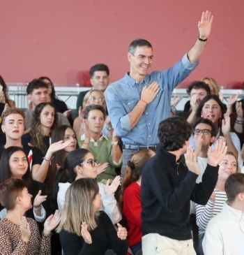 Sánchez en Ponferrada: "Los nietos de los exiliados del franquismo no van [...]