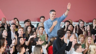 Sánchez en Ponferrada: "Los nietos de los exiliados del franquismo no van a poder votar y los nietos del régimen franquista, sí"