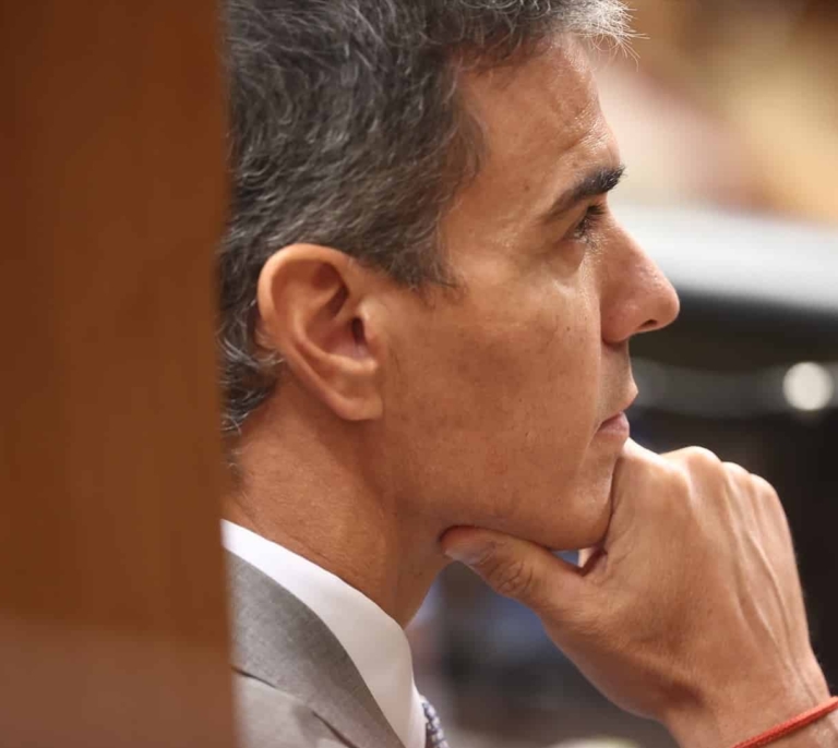 La derrota del Gobierno en vivienda aboca a Sánchez a un adelanto de generales