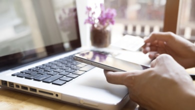 Tus compras por internet serán más caras a partir de ahora: el nuevo recargo del que alerta la OCU