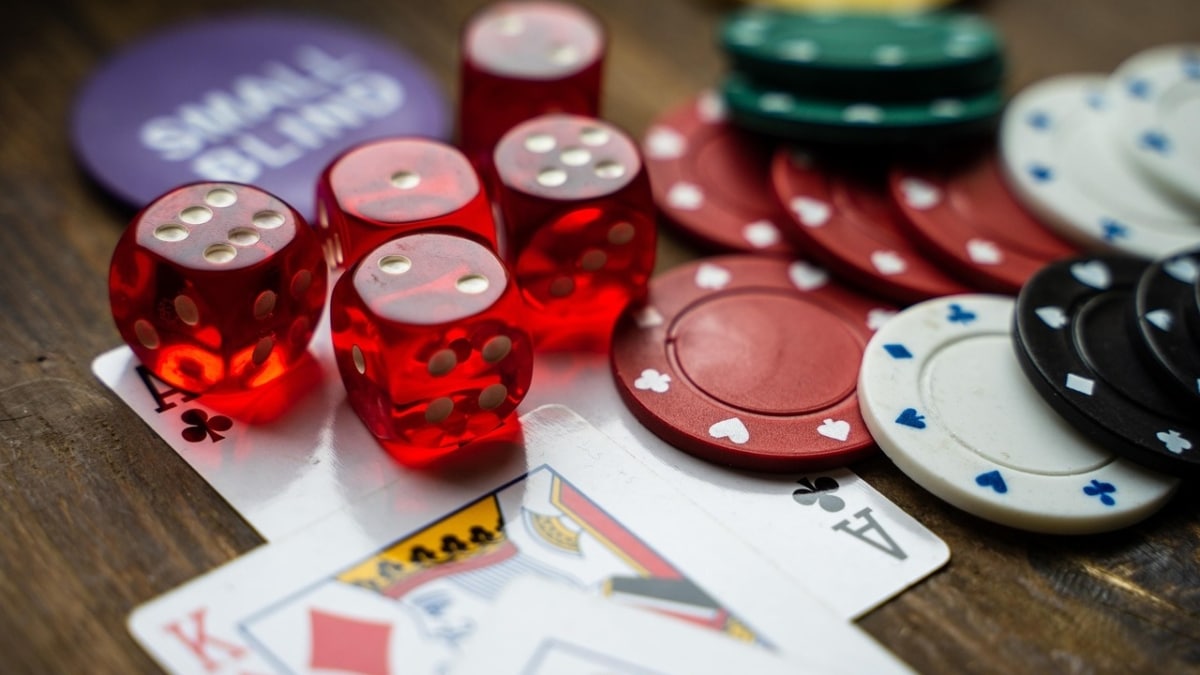 La transformación digital del juego: Por qué apostar en casinos online supera hoy a la experiencia física