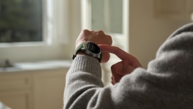 Titanio y cristal de zafiro suelen ser cosa de relojes caros: el OnePlus Watch 4 los trae por menos de 200 euros