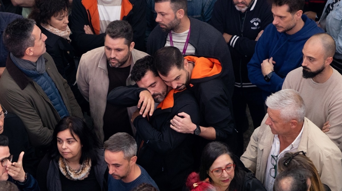 Minuto de silencio por las víctimas del choque de trenes en Urda, este jueves en la Estación de Atocha de Madrid.