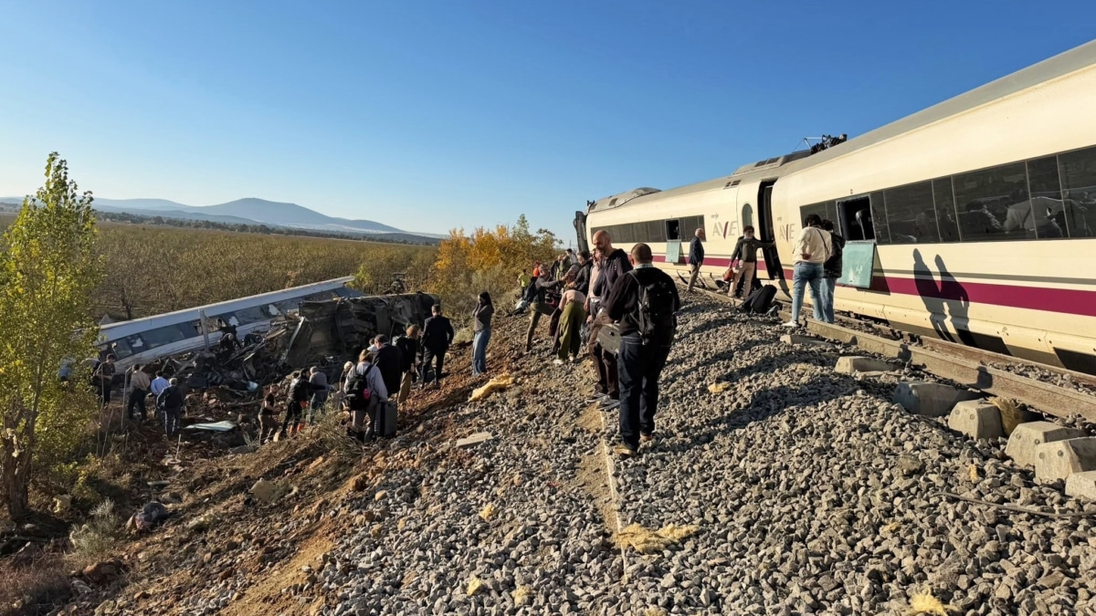 Al menos 10 muertos tras la colisión de dos trenes en la alta velocidad entre Madrid y Andalucía
