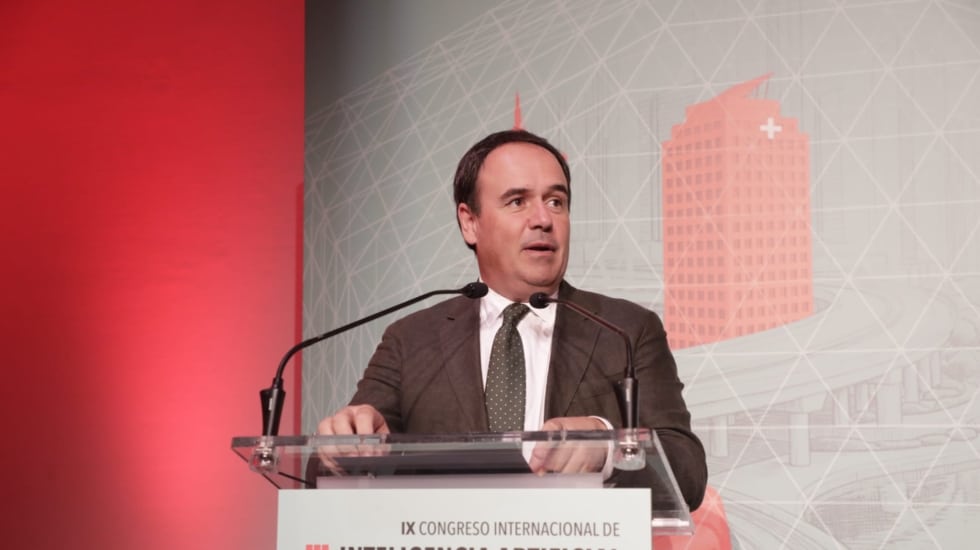 Juan Francisco Pérez Llorca, presidente de la Comunidad Valenciana: "La persona debe ser el centro de cualquier avance tecnológico"