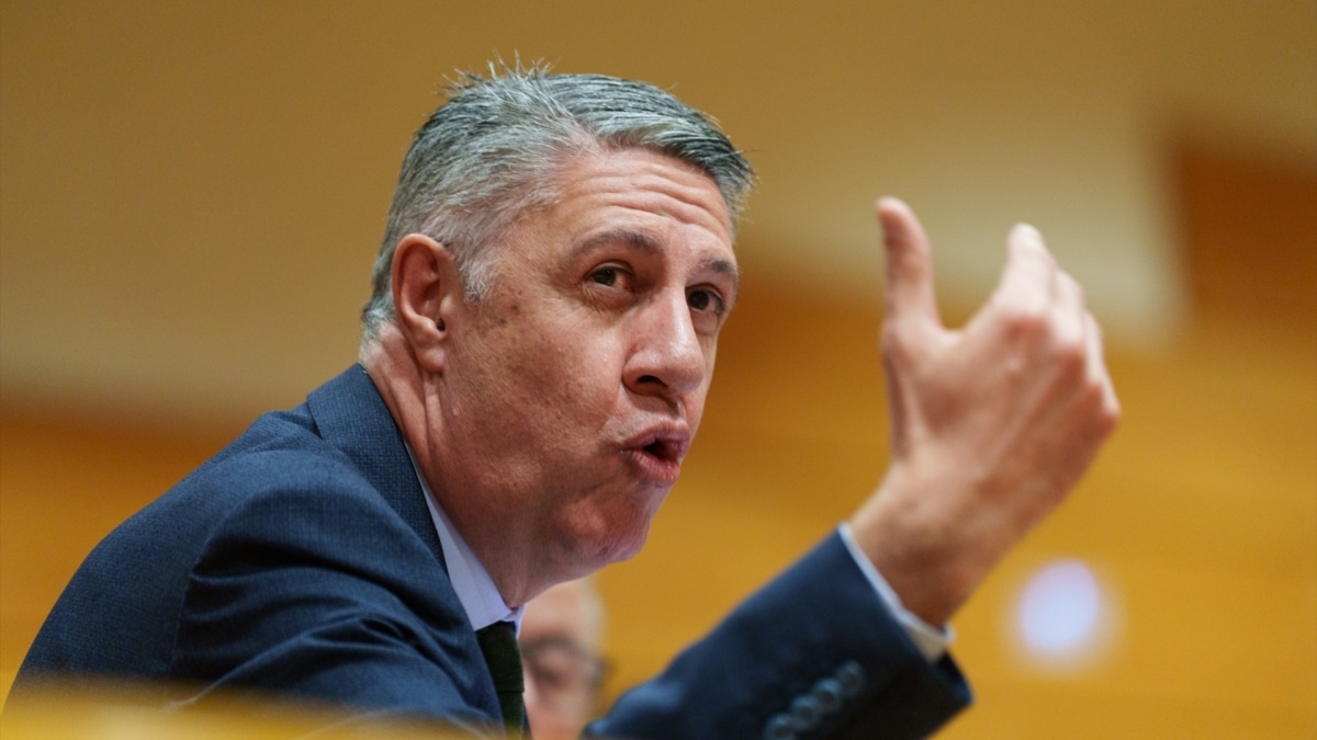 El alcalde de Badalona, Xavier García Albiol, comparece ante la Comisión de Vivienda y Agenda Urbana, en el Senado, en marzo